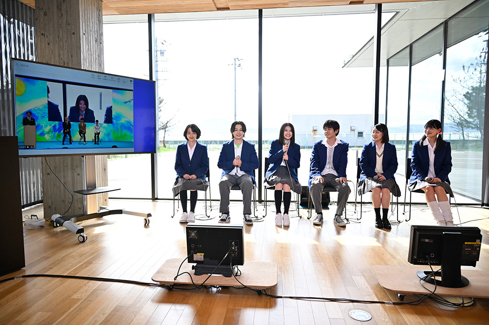 『サバ缶、宇宙へ行く』出口夏希、黒崎煌代、山下永玖、西本まりん、夏目透羽、ゆめぽて