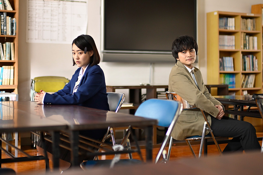 『サバ缶、宇宙へ行く』朝野峻一（北村匠海）、菊池遥香（西本まりん）