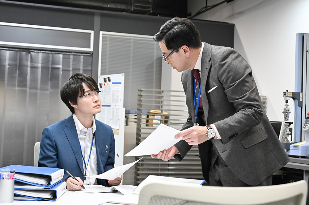 『サバ缶、宇宙へ行く』木島真（神木隆之介）、東口亮治（鈴木浩介）