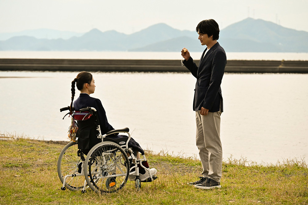 『サバ缶、宇宙へ行く』朝野峻一（北村匠海）、寺尾瑠夏（伊東蒼）