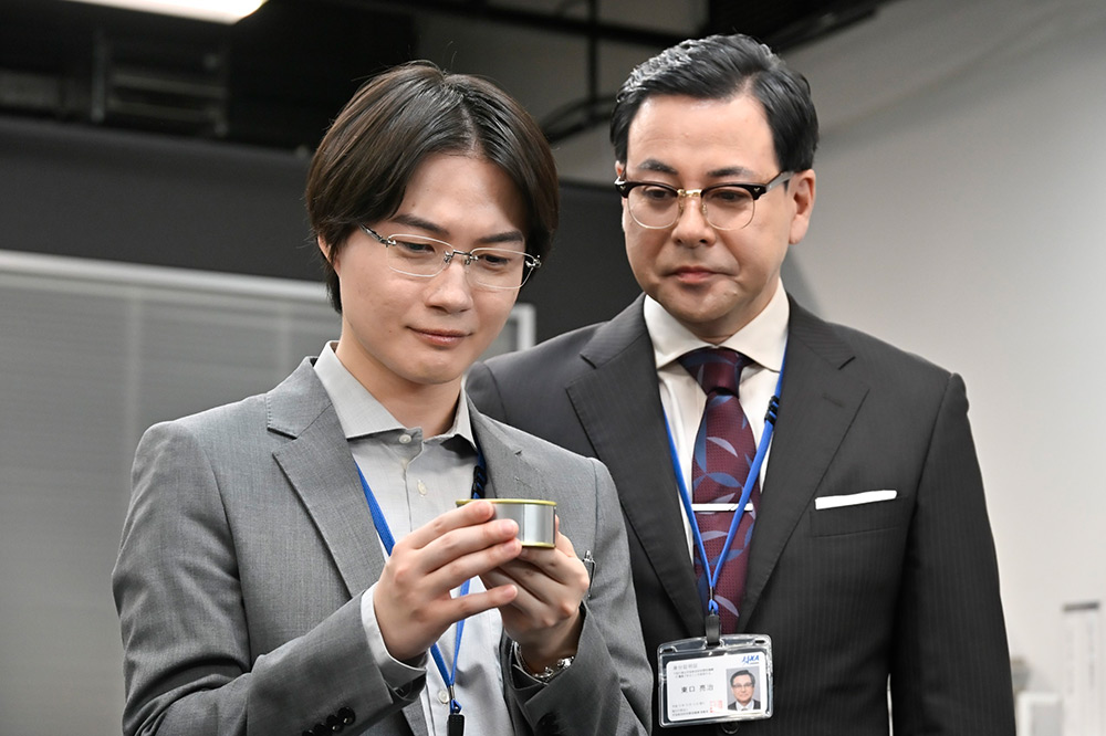 『サバ缶、宇宙へ行く』木島真（神木隆之介）、東口亮治（鈴木浩介）