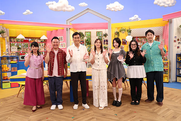 左から）生野陽子（フジテレビアナウンサー）、山内健司（かまいたち）、石原良純、加藤ローサ、あの、ギャル曽根、濱家隆一（かまいたち）