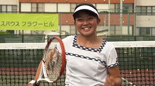 田中愛美選手（車いすテニス）