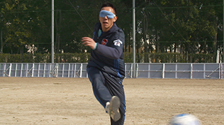 佐々木ロベルト泉選手（ブラインドサッカー）
