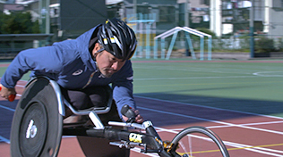 副島正純選手(車いす陸上)