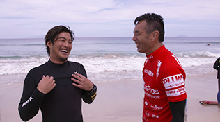 大橋海人選手(プロサーファー)