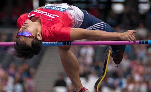 鈴木徹選手