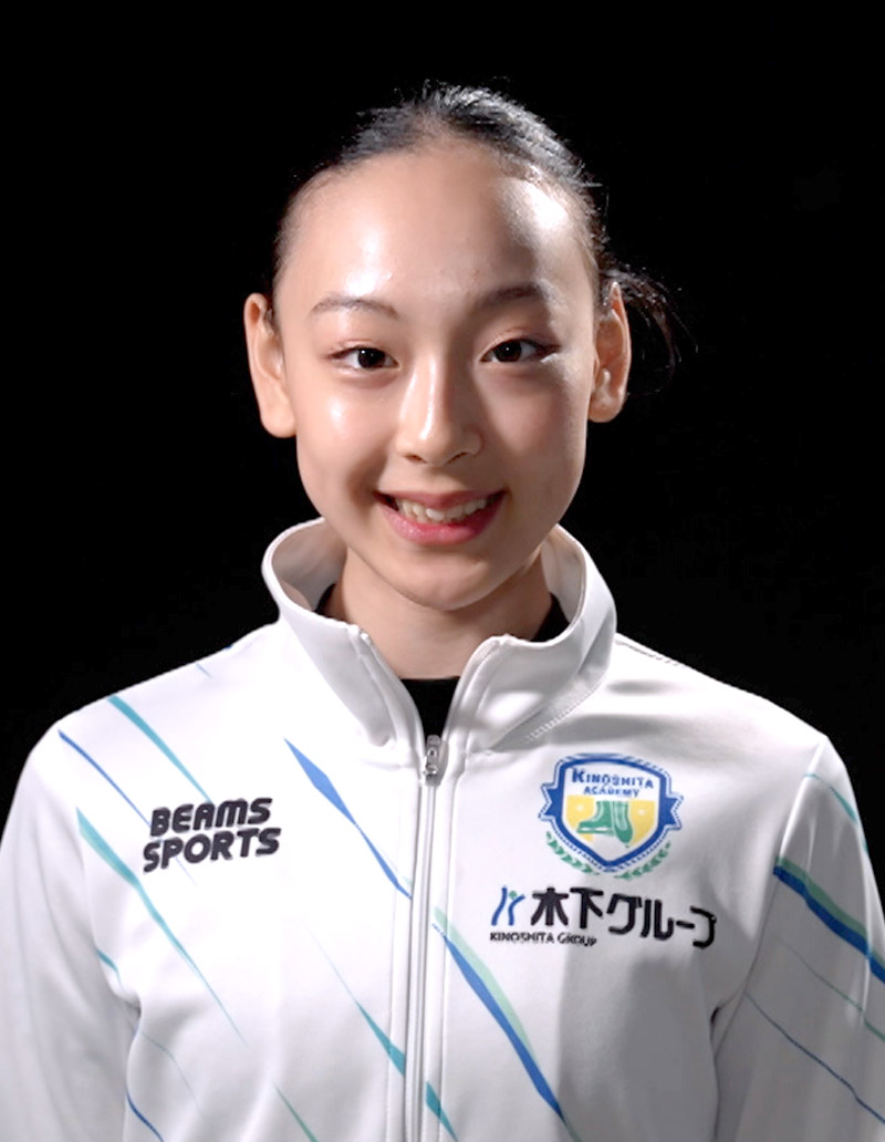 岡万佑子