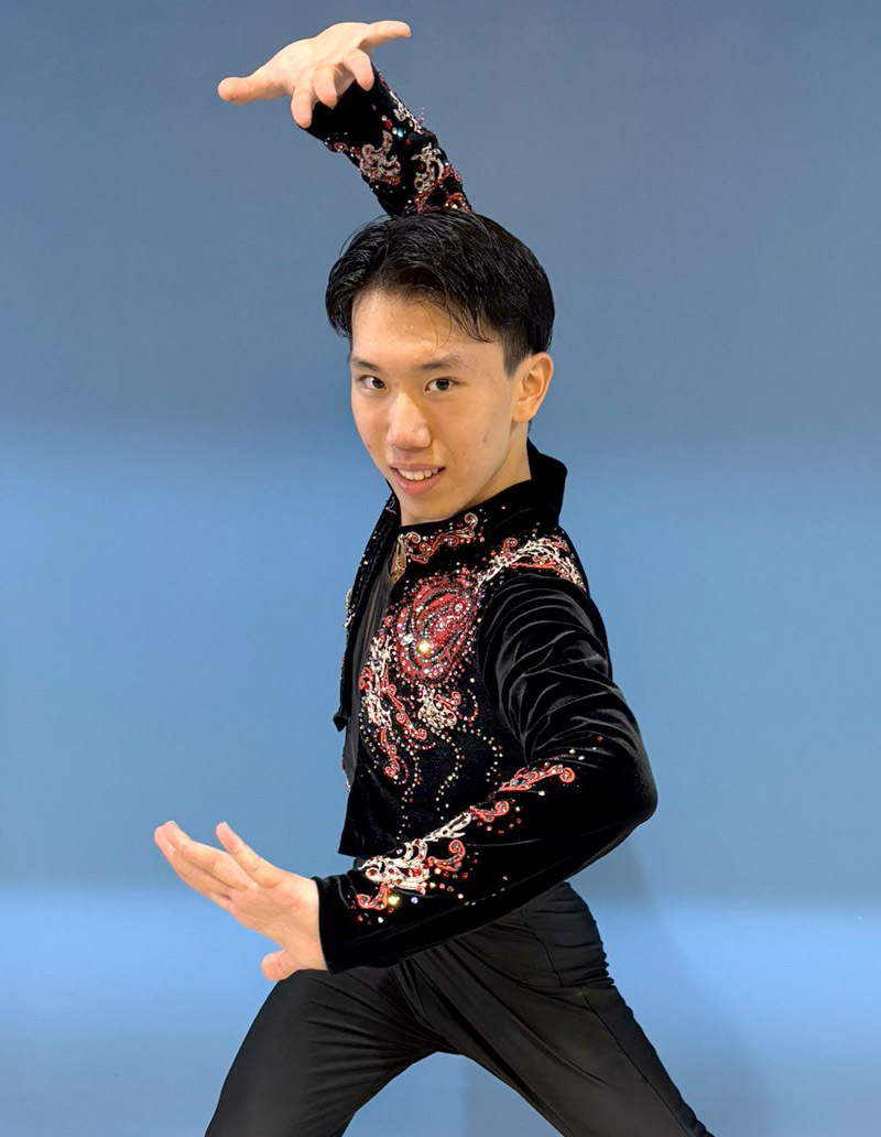 朝賀 俊太朗 Shuntaro ASAGA