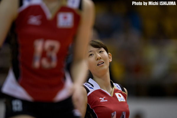 全日本女子バレー　江畑選手　サイン入りユニフォーム 全日本女子バレー 江畑選手 レプリカユニフォーム - メルカリ