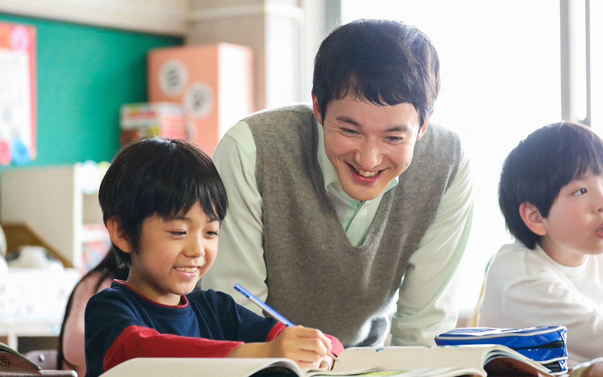 第三話ゲストに、生徒思いの小学校教諭役で浅利陽介さんの出演が決定!