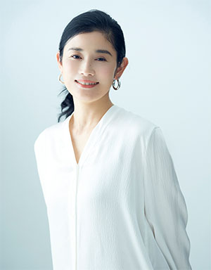 石田ひかりさん